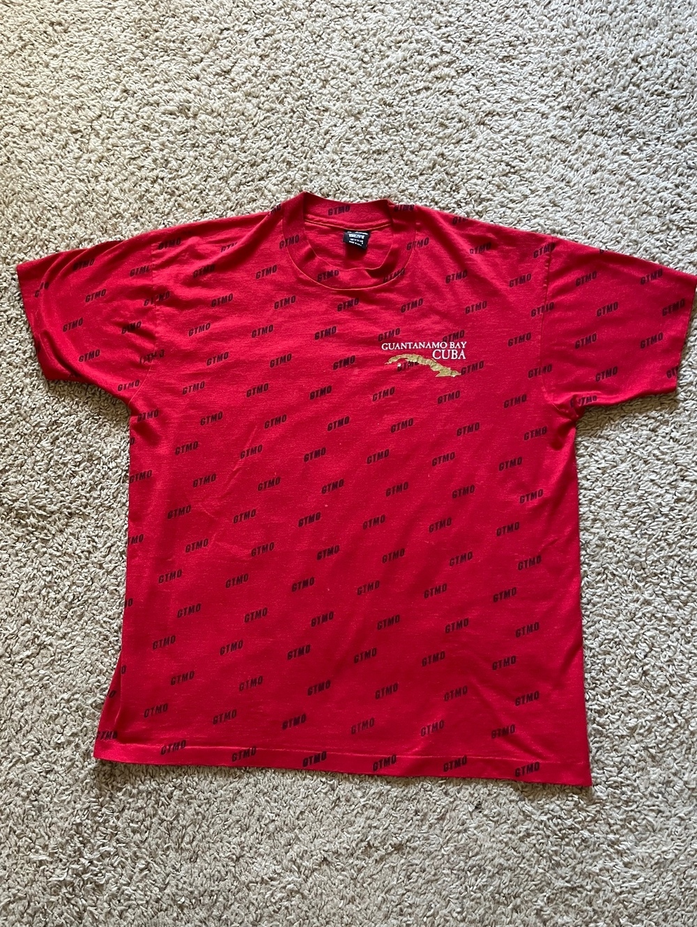 Fruit of the Loom VTG Guantanamo Bay Cuba Single Stitch Red Tee XL